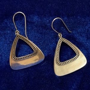 925 beautifully crafted earrings